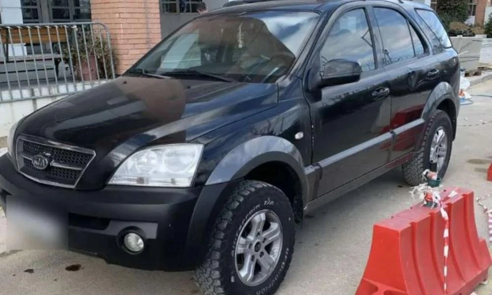 Καταδίωξη στο κέντρο της Αθήνας: Μετέφερε 12 μετανάστες σε αυτοκίνητο